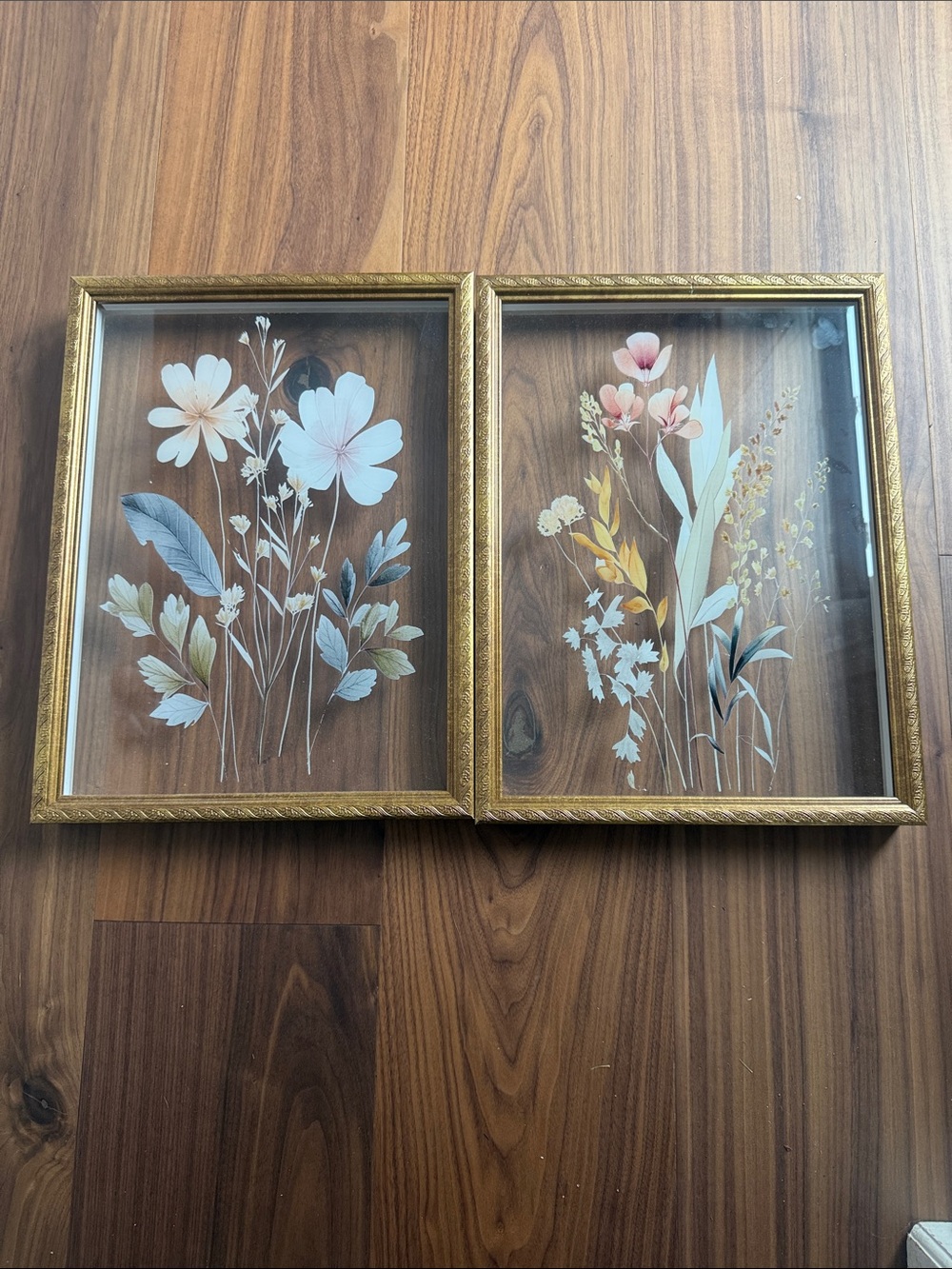 Set of 2 Framed Botanical Floral Prints in Soft Pastels